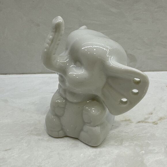 Vintage 70s White Porcelain Baby Elephant Earring Holder 3" Figurine Stand - Picture 7 of 8